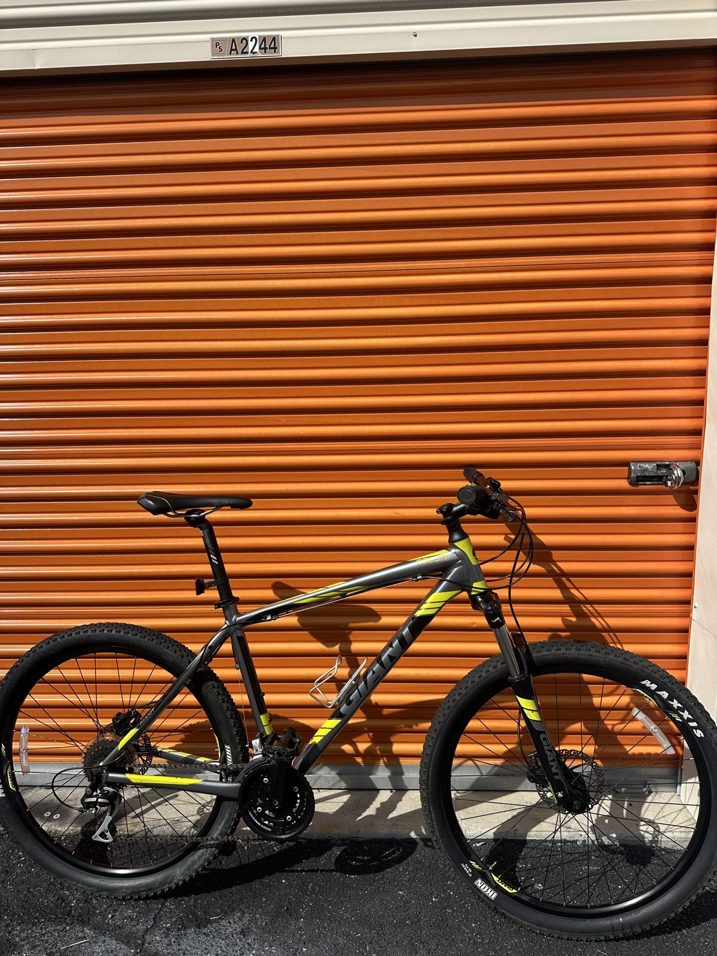Bike Giant Talon 27.5 size L condition like new
