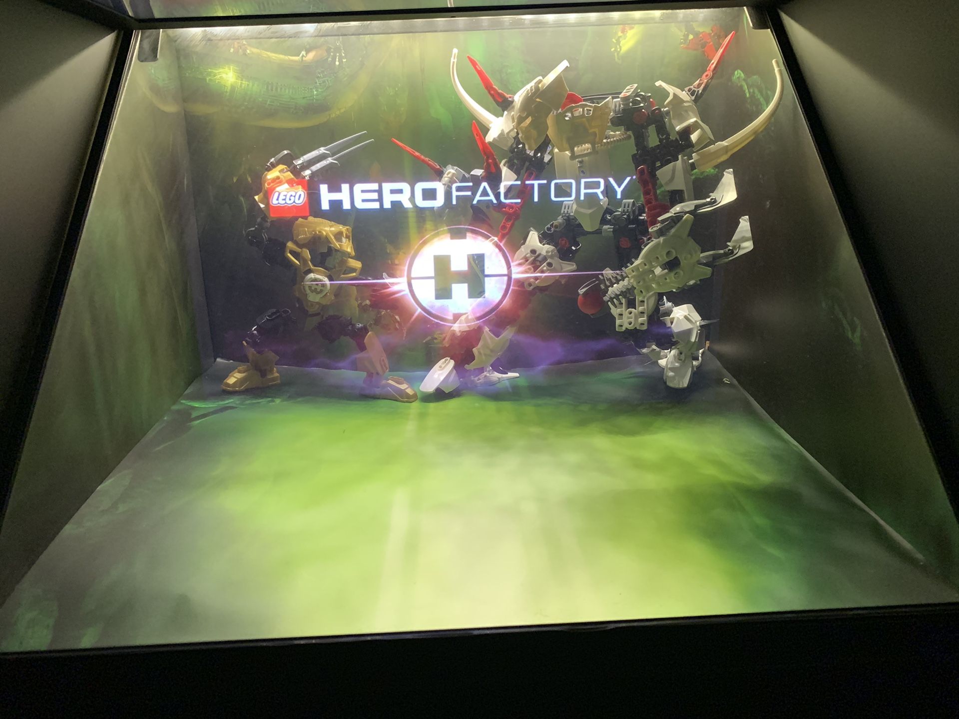 Bionicle Hero Factory store display hologram