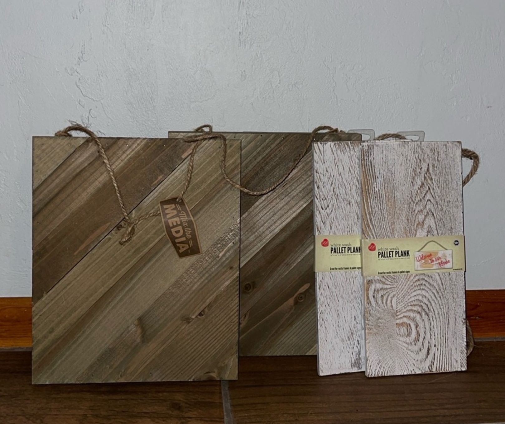 Art & crafts items wood signs