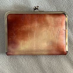 Pink-ish Double-Kiss Lock Wallet