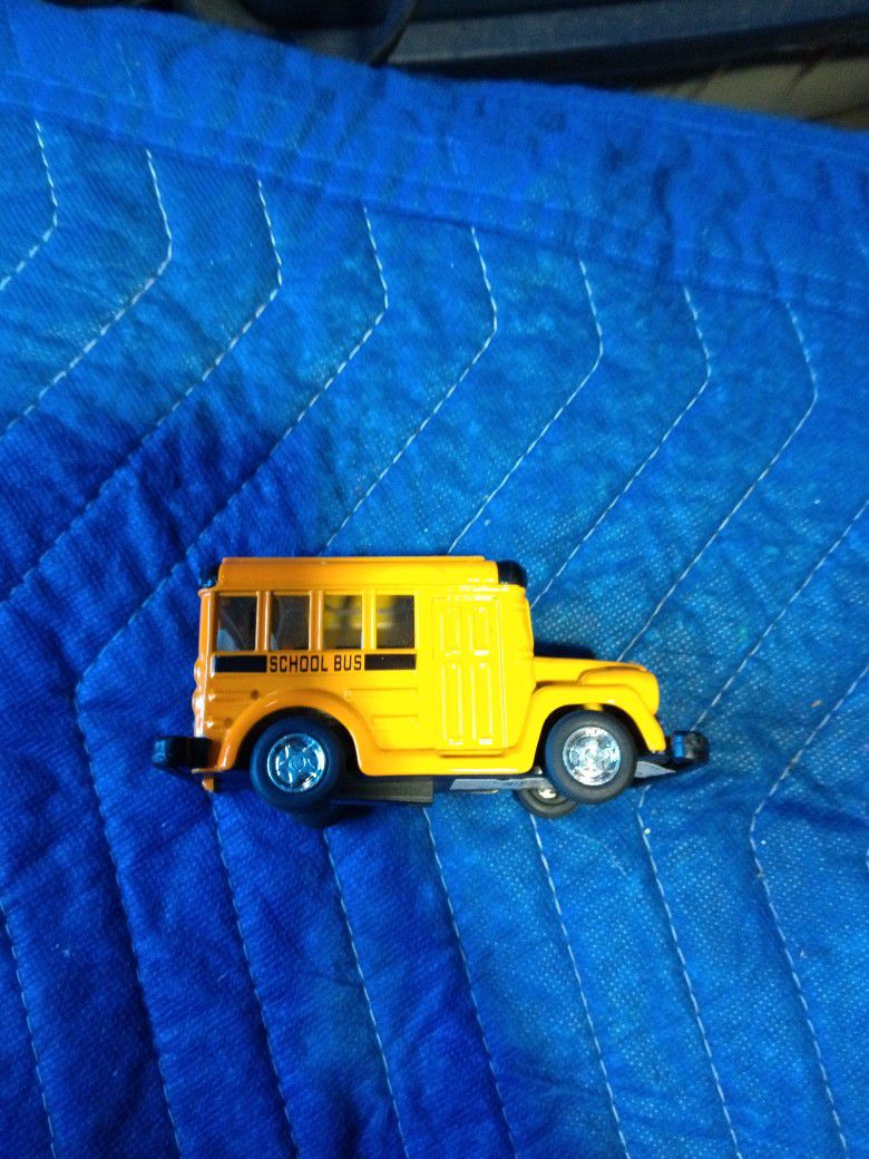 Reading School Bus 