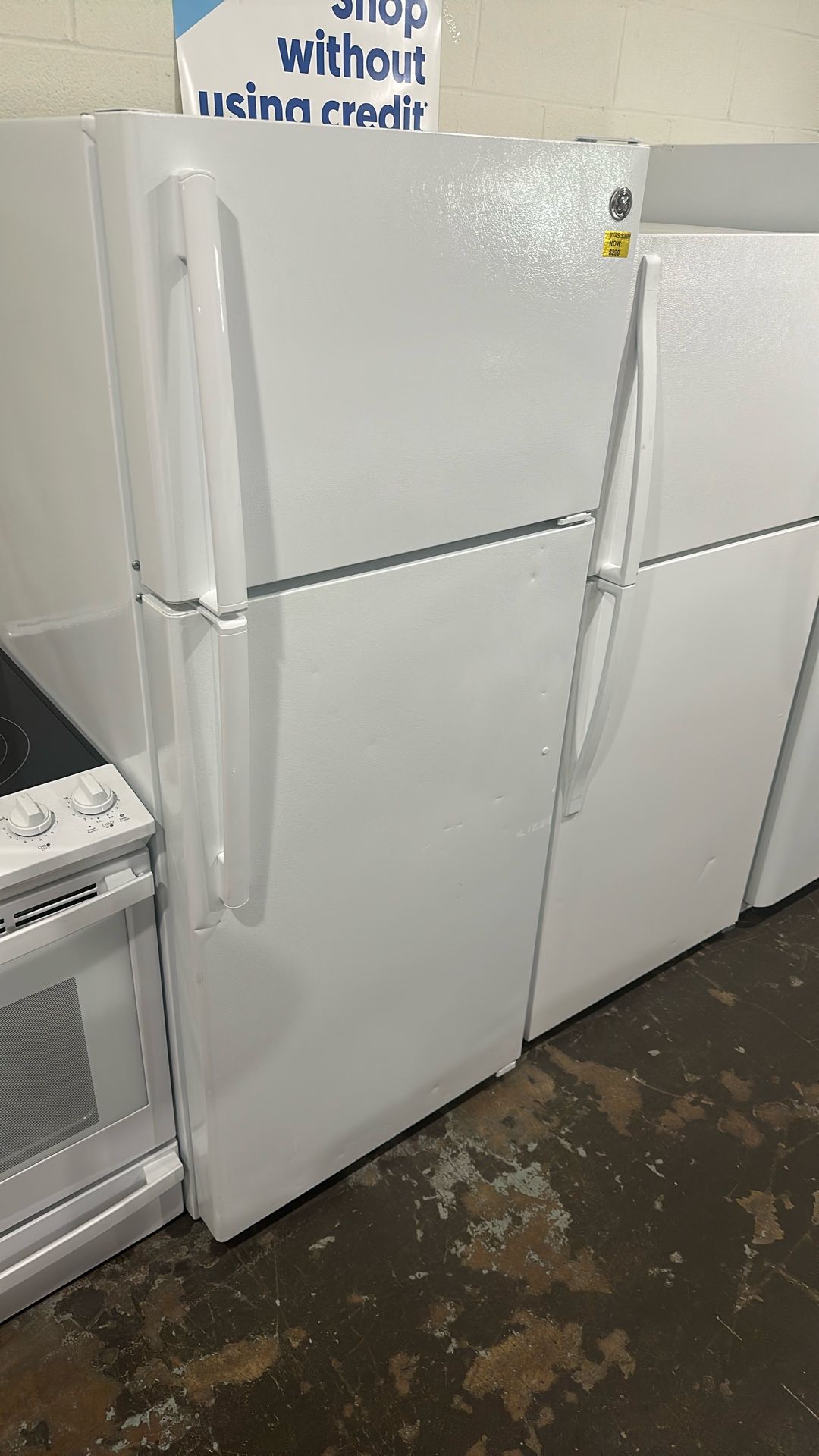 Ge Top And Bottom Refrigerator
