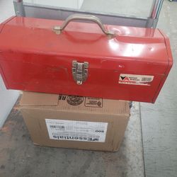 Vermont American Red Metal #219 All Purpose Hip Roof Tool Box 19" x 7" x 6"