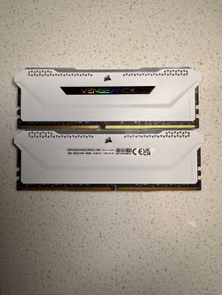 32GB DDR4 3600MHZ RGB