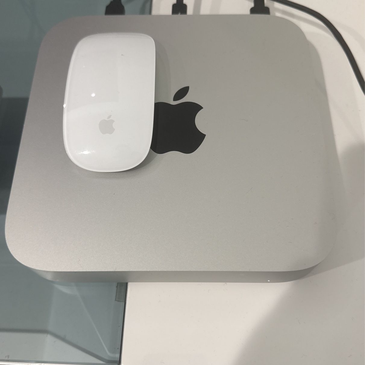 Apple Mac And Mouse 