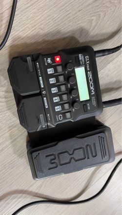 Zoom G1X FOUR Multi-Effects Guitar Pedal