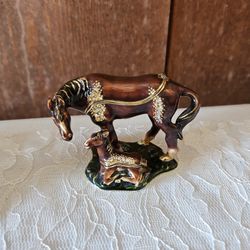 Horse Figure Mare & Foal Cracker Barrel 