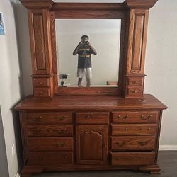 Large Dresser With Storage For Jewelry 