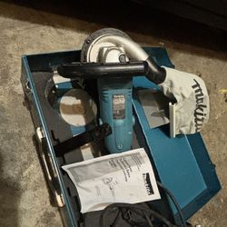 Makita 5" Concrete Planer (model PC5000C