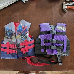 Two Kids Life Jackets Under 50 Lbs Read Label Marvel