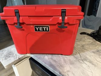 Yeti Tundra 35 Cooler