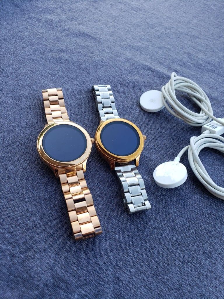 Smart watch 42mm fossil All rose gold or gold & Silver... Galaxy Active 2 40mm Rose Gold with Gold or Silver & rose gold. Any watch $100! With charger