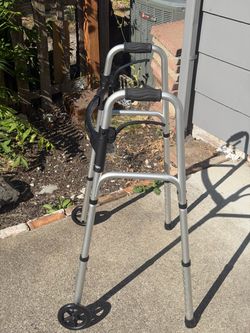 Front wheeled walker