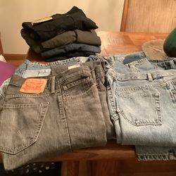 Men’s jeans. ( various brands and sizes. No larger than 36 waist)