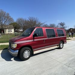 1995 Ford E-150 conversion van 
