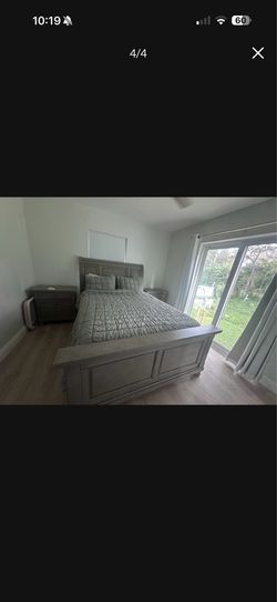 Queen bed set