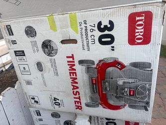 Toro 30 in., 76cm TimeMaster with Personal Pace Gas Lawn Mower