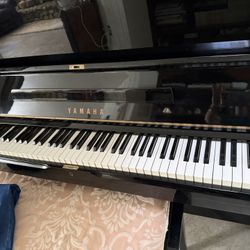 Yamaha U1H Professional Upright (1974) The Gold Standard of Pianos