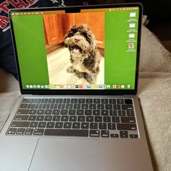 Apple MacBook Air- 13 IN (16GB)