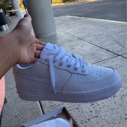 Nike Airforce 1s All White Size 7