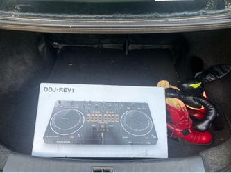 Pioneer DJ Rev1 w/ serato