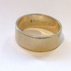 Vintage Solid Gold Ring 7.3 Grams 