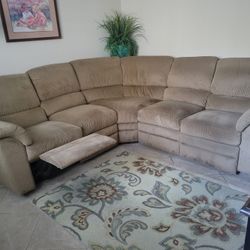 3 Piece Lazy Boy Sectional 