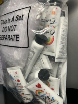 Teacher Appreciation Lotions pack looks to contain about 40 to 50.