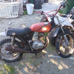 Vintage Xr75 Dirtbikes 