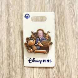 New Disney Pin Walt Photo Castle Engraved Scroll Mickey 2024 Disneyland