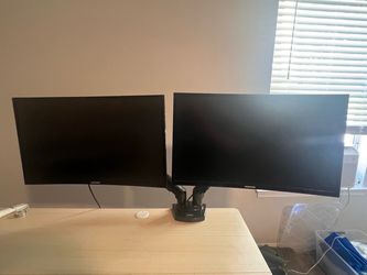 Dual Samsung 24” Curved Monitors with Monitor Arm Mount