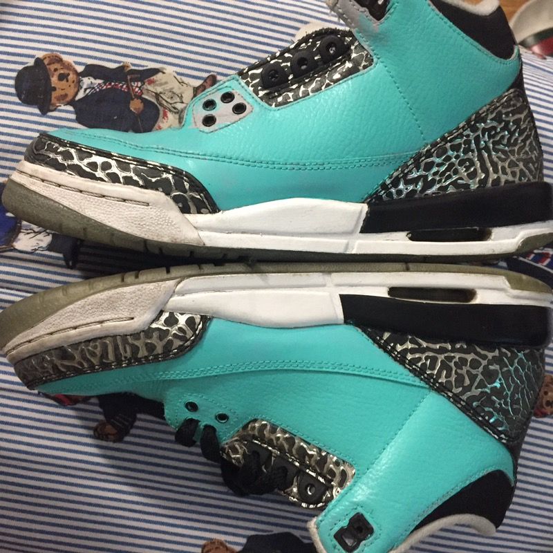 Custom Jordan 3's size