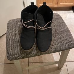 Boots shoes for man size 10.5