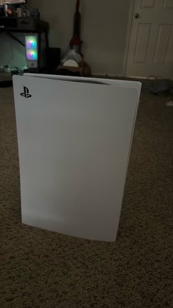 PlayStation 5 w/ White PS5 Controller