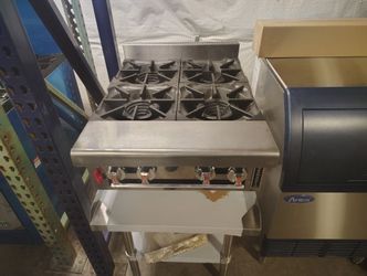 Counter top 4 Burner Venancio G24CT-24B (It works for peanuts)