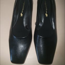 New  Easy Sprit Pump Heels Size 9