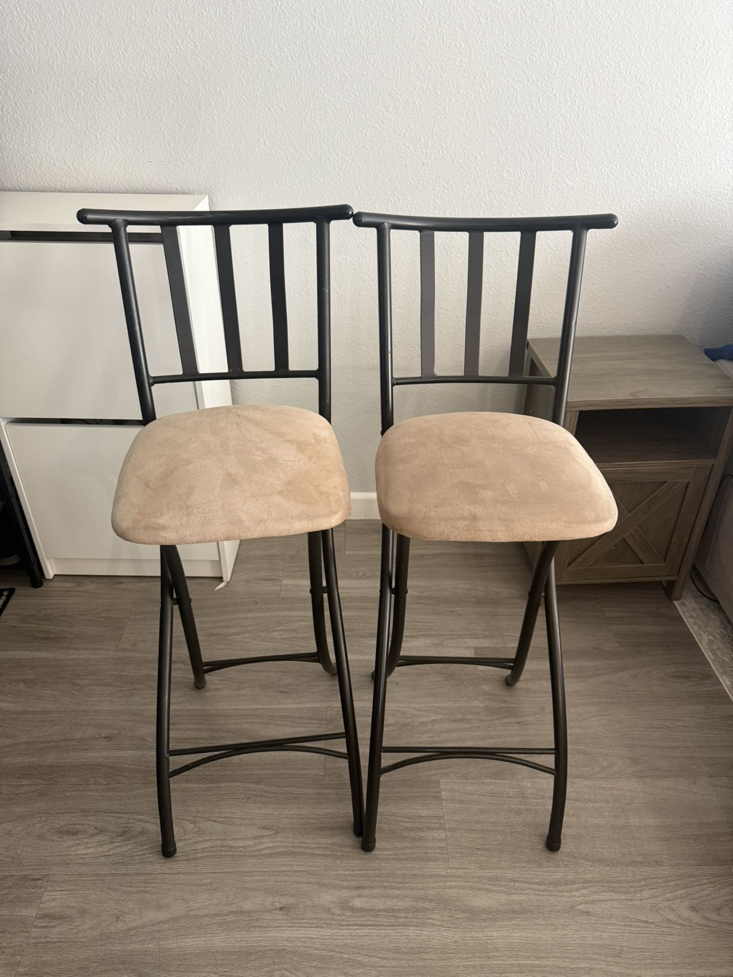2 Dining Chairs