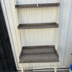 Better Homes and Garden Leaning Desk