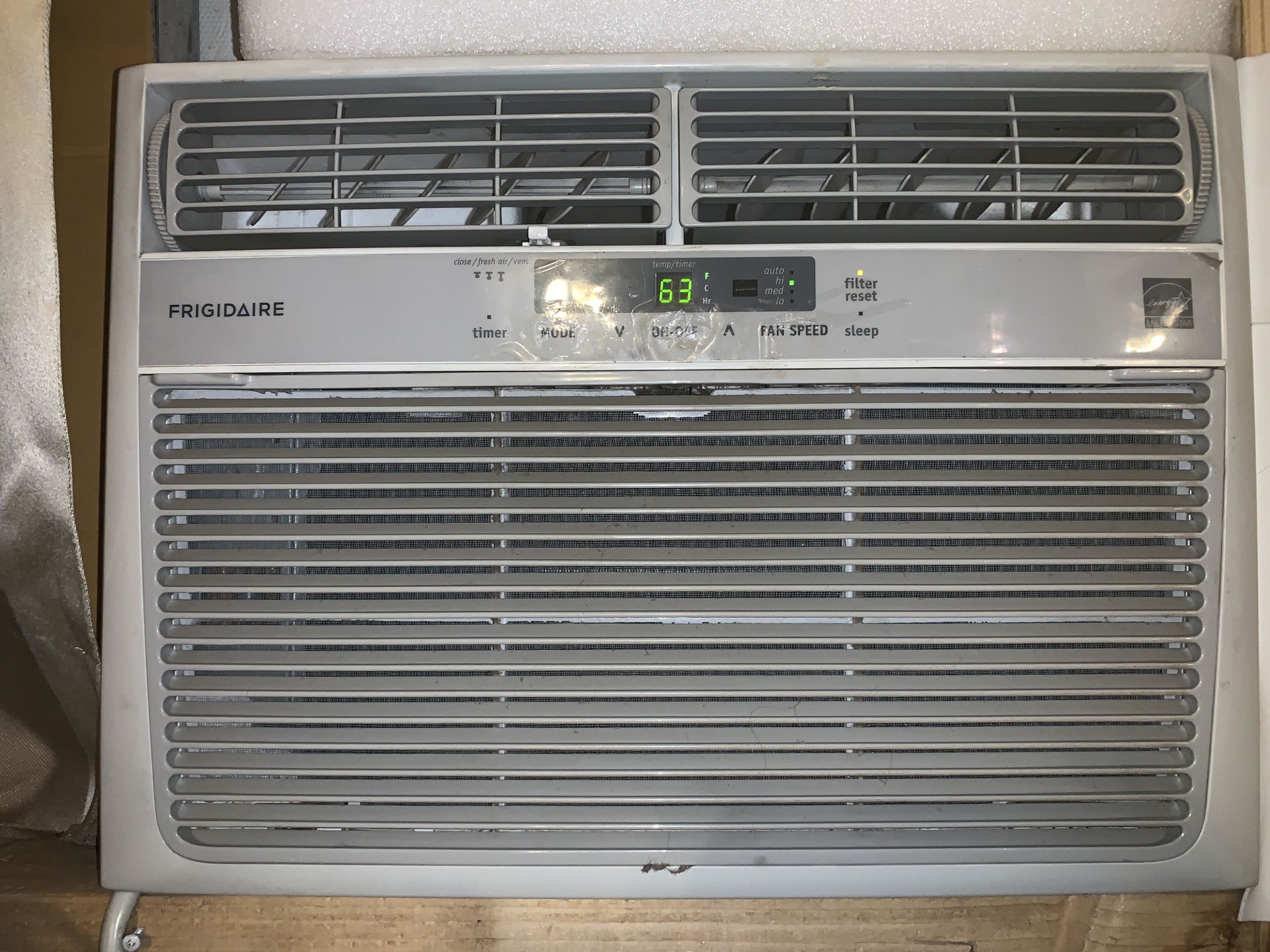 Frigidaire ac window unit OBO within 48 hrs