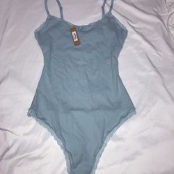 SKIMS Size Large Pointelle bodysuit sky blue NWT SKIMS LOGO