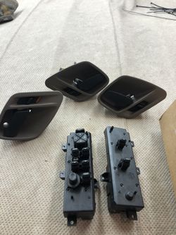 2003 Jeep grand Cherokee door handles window switches and miscellaneous hardware