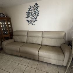 COUCH AND LOVE SEAT SET