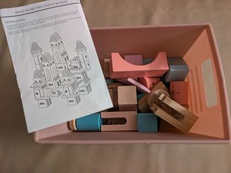 FAO Schwarz Solid Wood 75-Piece Castle Building Blocks Set