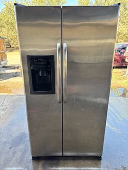 GE Stainless Steel Side-by-Side Refrigerator