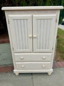 Dresser FREE