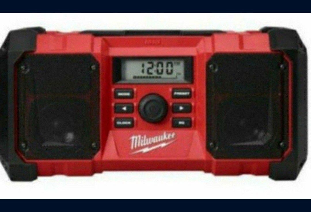 New Milwaukee M18 18 Volt Lithium Ion Cordless Jobsite Radio (No