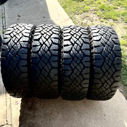 245/70/17 Goodyear Duratrac (30.5x10.0r17) Mud Tires 10 Ply Load E 70% Tread