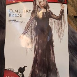 Spirit Halloween Cemetery Bride Woman’s Sz M 12-14 Teen Gothic Gown