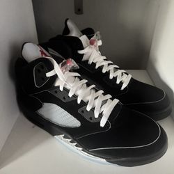 Jordan 5 Retro Black Metallic Reimagined 