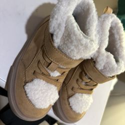 Boots Toddler 8C Brand New Unisex